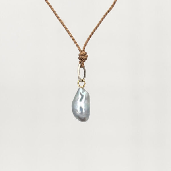 Pendentif tahitien